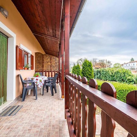 Amazing Apartment In Krnica With Kitchen Buitenkant foto