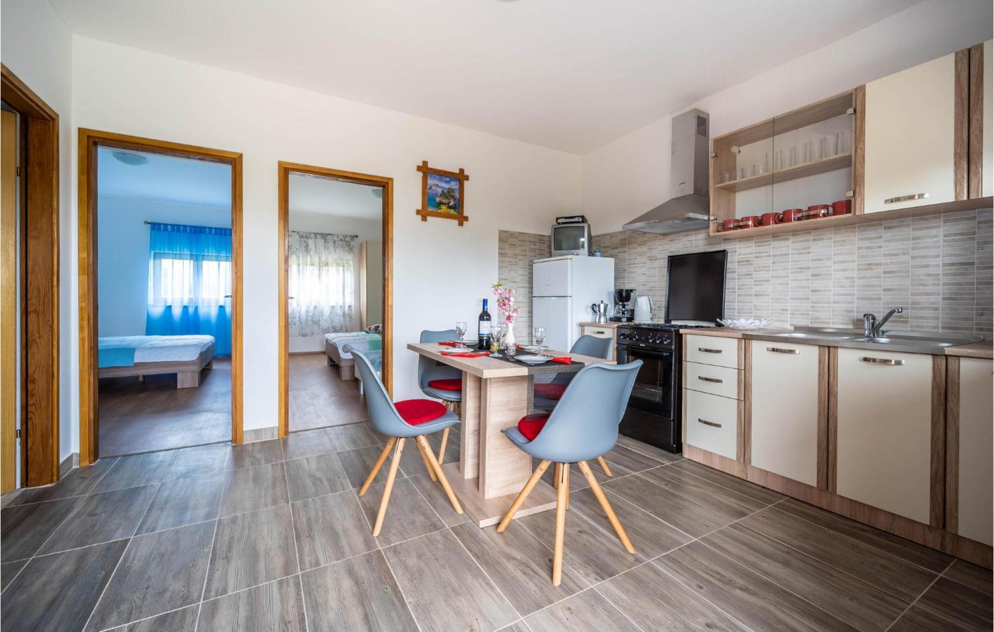 Amazing Apartment In Krnica With Kitchen Buitenkant foto